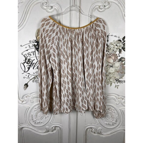 Michael Kors Gold Geometric Print Top Gold Neckline Trim, Size M - Picture 8 of 16